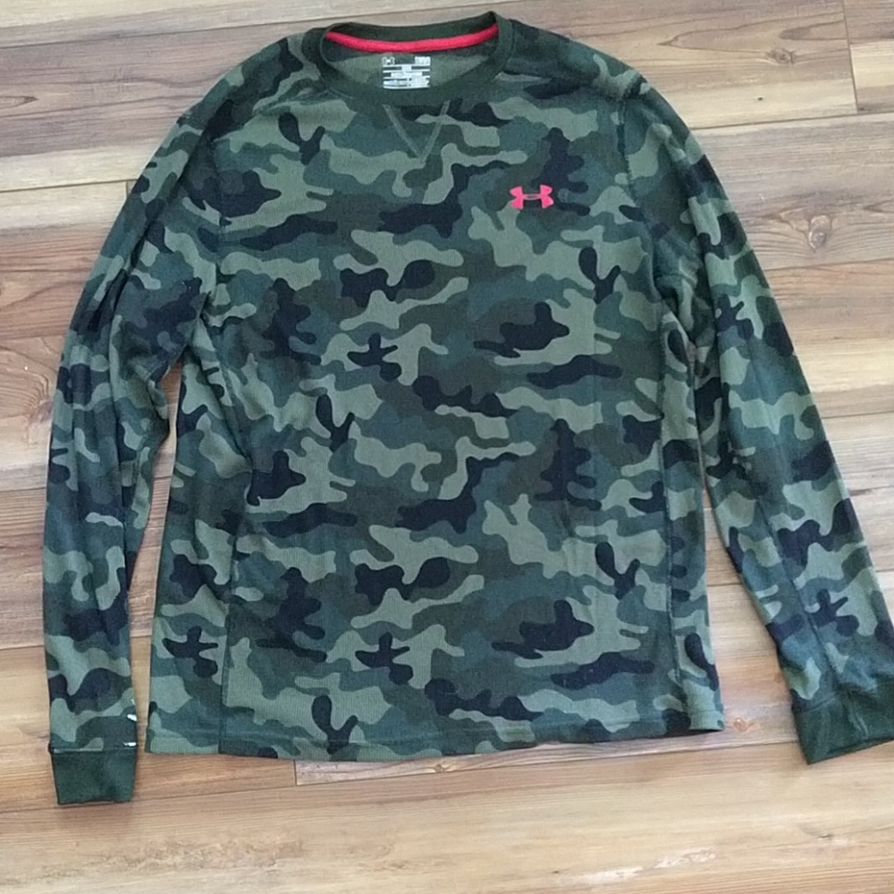 Long sleeve UA shirt